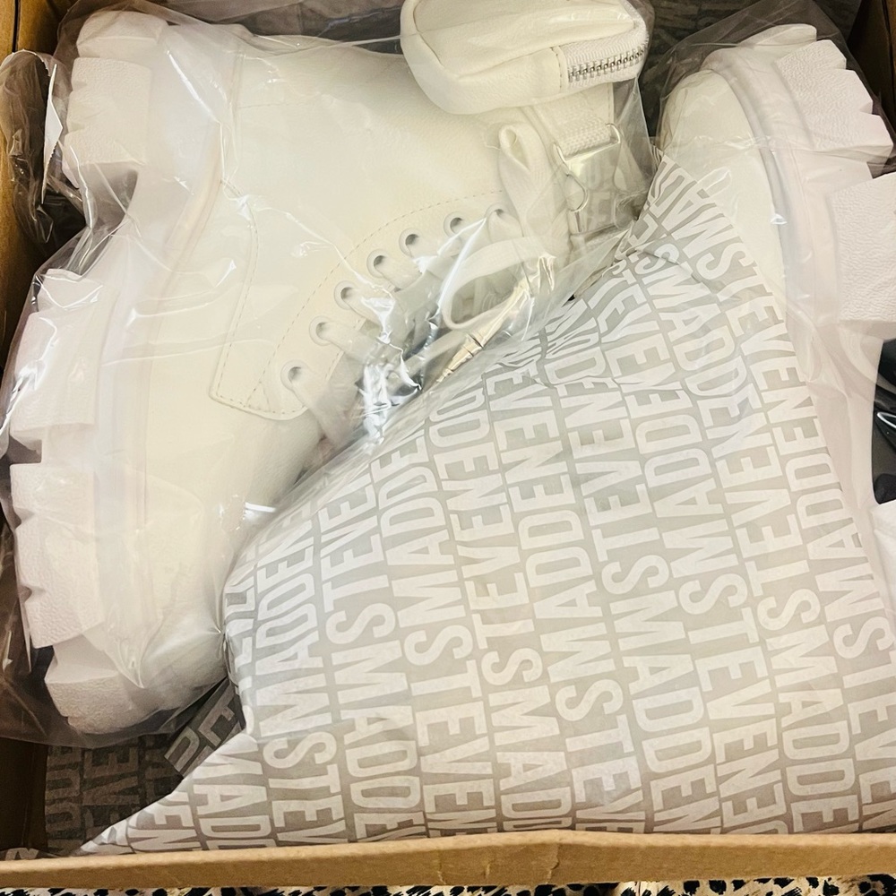 Steve Madden Thora boots - Picture 2 of 4